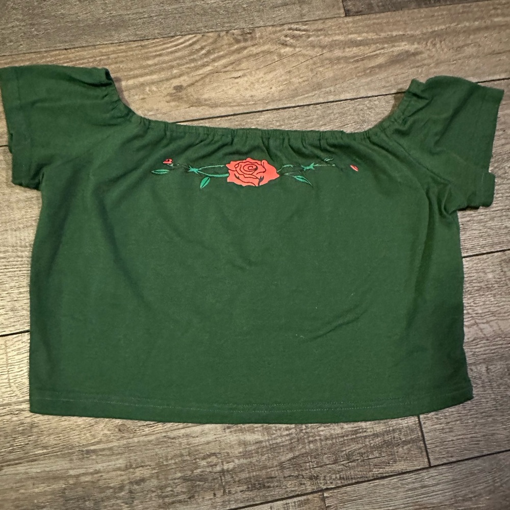 NEW - Juniors cold shoulder Crop Top